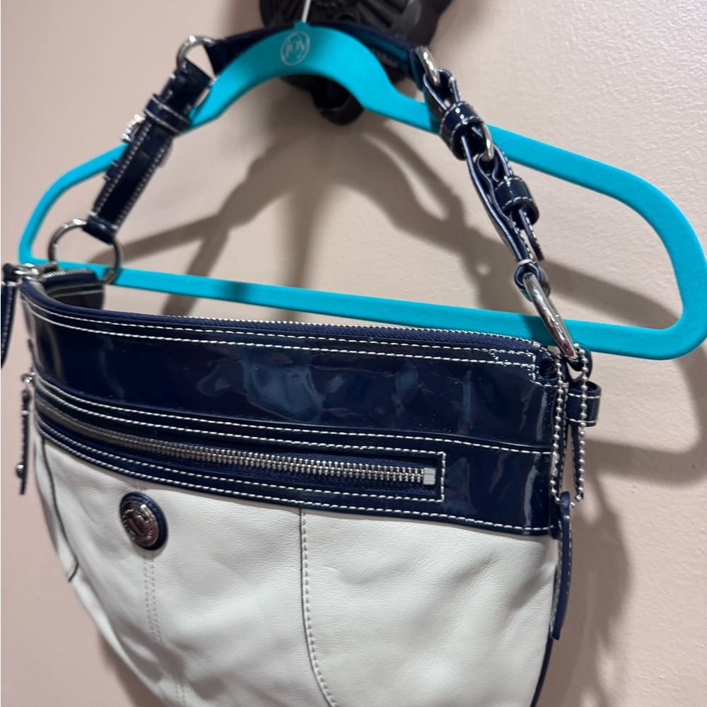 COACH | Vintage | 14886 | Laura Hobo Handbag | rare- discontinued - Picture 2 of 10